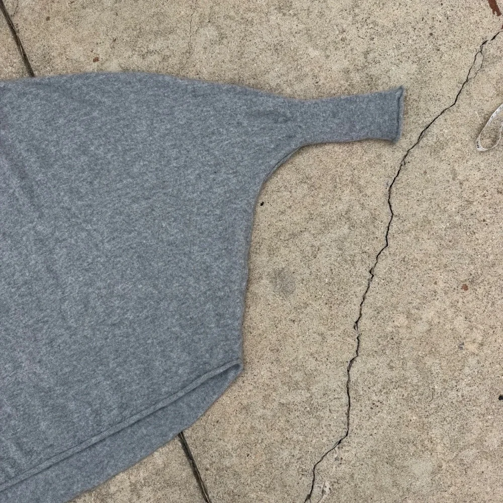Quince Batwing Sweater Womens L/XL Heather Grey Cashmere Oversized Soft Chic - Picture 7 of 12